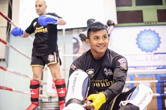 บัวขาว ซ้อมหนัก เตรียมลงศึกคุนหลุนไฟต์ 3 รุม 1