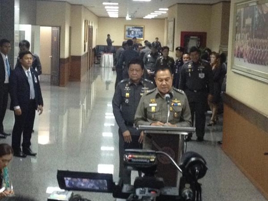 ชายต้องสงสัยที่มาเลย์จับได้ รับแล้วเป็นมือบึ้มราชประสงค์ หลังเค้นสอบนาน 2 วันเต็ม !