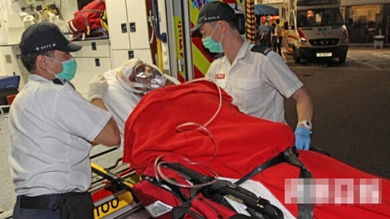 คนร้ายยกแก๊งกระหน่ำแทง 3 ต่างชาติเลือดสาดในสถานีรถใต้ดินฮ่องกง