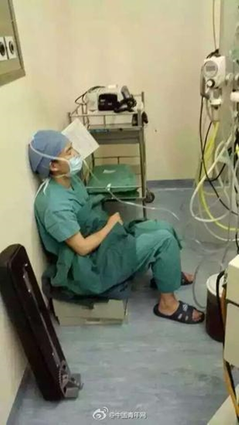 แห่ชื่นชมคุณหมอสปิริตแรง รักษาผู้ป่วย 8 เคส แม้ล้าจนต้องให้ออกซิเจนตัวเอง 