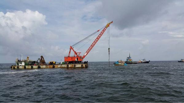 กู้เรือภัทรมารีน 5 สำเร็จ หลังคลื่นซัดจมใต้ทะเล-เร่งค้นหาร่างลูกเรือที่สูญหาย