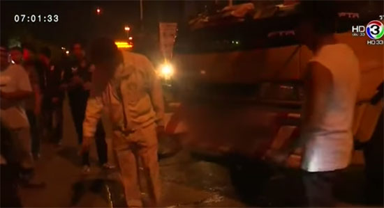 อาสาตำรวจไล่สกัดจับกลุ่มเด็กแว้น พลาดพุ่งชนรถน้ำ กทม. เสียชีวิต