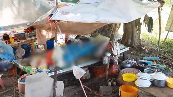 แม่ออกจากบ้านพักคนชราหวังใช้วาระสุดท้ายกับลูก แต่ถูกไล่ออกจากบ้าน นอนตายคาเพิงที่วัด