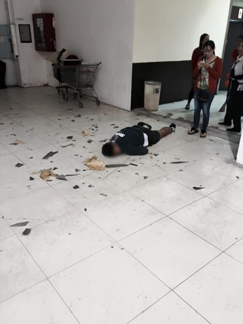 เด็ก ม.5 ปีนดาดฟ้าห้างดังศรีราชาถ่ายเซลฟี่ พลาดร่วงเจ็บสาหัส