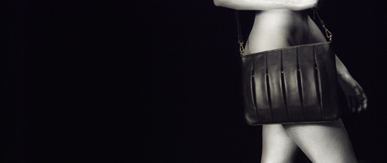 ดีไซเนอร์ผุดกระเป๋าดีไซน์แปลก มาเป็นรูปทรงจิ๊มิ