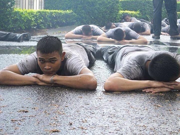 แจงแล้ว ภาพรับน้องตำรวจเป็นของจริง ชี้สร้างความใกล้ชิดรุ่นพี่รุ่นน้อง