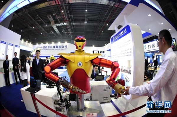จีนเปิดตัวหุ่นยนต์ตะลุยอวกาศตัวใหม่ แหมมันช่างคล้ายไอรอนแมนจริง ๆ