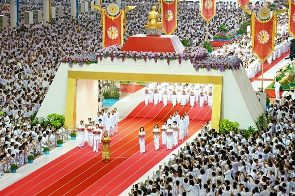 งานกฐินวัดพระธรรมกาย