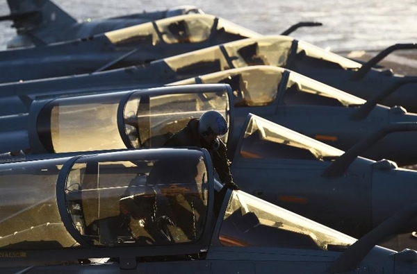 รัสเซียจัดไม่ยั้ง ถล่ม IS กว่า 141 ครั้ง ทำลายล้าง 472 เป้าหมาย