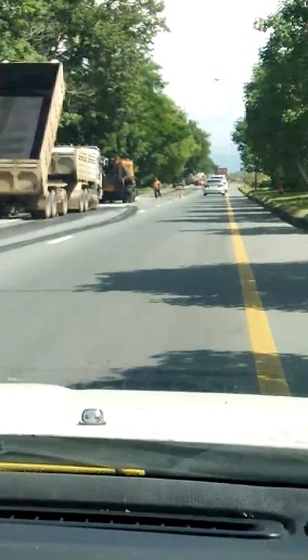 เปิดคลิปรถตำรวจทางหลวงขับย้อนศร หนีรถติด  ทำเอาชาวเน็ตเสียงแตก