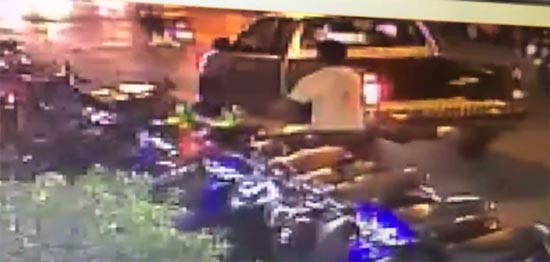 เปิดคลิปโจรขโมยมอเตอร์ไซค์ ยกไปทั้งคัน แค่ล็อคล้อ-ล็อคคอ-ล็อคเบรก ไม่พอแล้ว