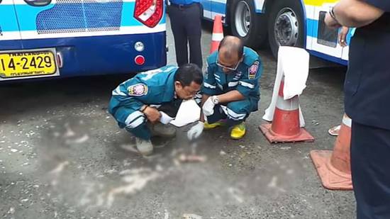 สลดใจ ! แม่ใจร้าย ทิ้งซากลูกทารกไว้ในห้องน้ำรถทัวร์ 3 วันจนศพเน่า