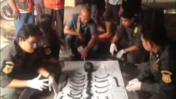 ช่างซ่อมรถสยอง เจอโครงกระดูกคนซุกบ่อปลาดุกที่เลี้ยงไว้