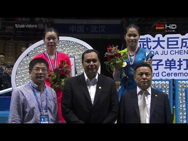 เฮให้สนั่น !! น้องเมย์ รัชนก โค่น หลี่ เสี่ยวเร่ย คว้าแชมป์แบตเอเชีย 2015