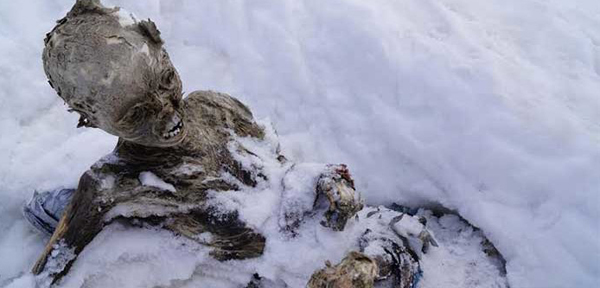 ตะลึง พบมัมมี่แช่แข็งบนภูเขา เชื่อเป็นนักปีนเขาที่หายไป 55 ปีที่แล้ว 