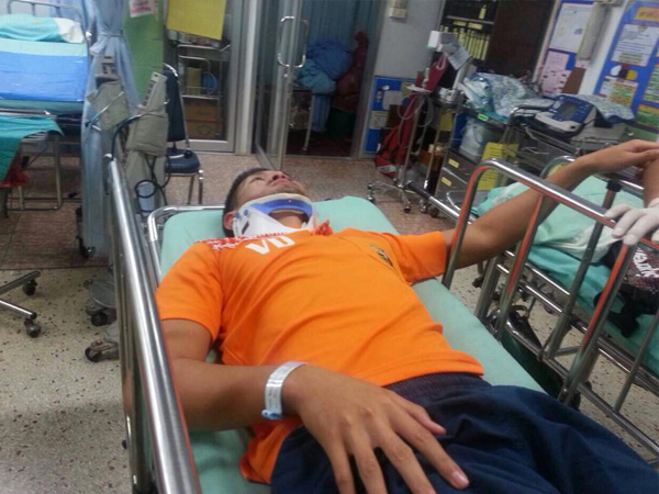 หวิดดับทั้งคัน !! รถตู้ทีมน่าน เอฟซี พลิกคว่ำ นักเตะเจ็บระนาว