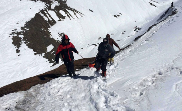 ยอดตายพายุถล่มหิมาลัยพุ่ง 39 ราย ยังไร้แววอีกกว่า 40 ชีวิต