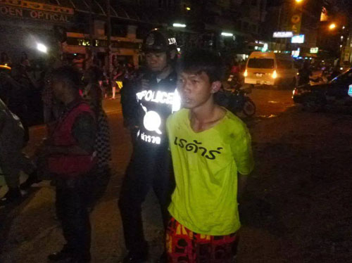 โจ๋เมืองพัทยาโหด เก็บค่าจอดรถไม่ได้ คว้าไม้ฟาดฝรั่งยับ