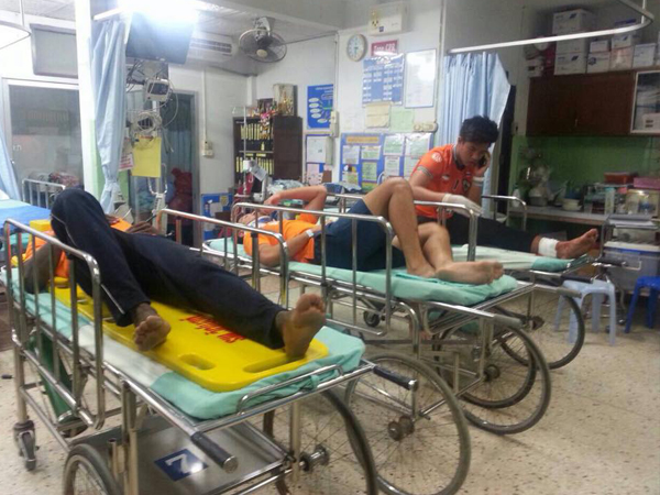 หวิดดับทั้งคัน !! รถตู้ทีมน่าน เอฟซี พลิกคว่ำ นักเตะเจ็บระนาว 