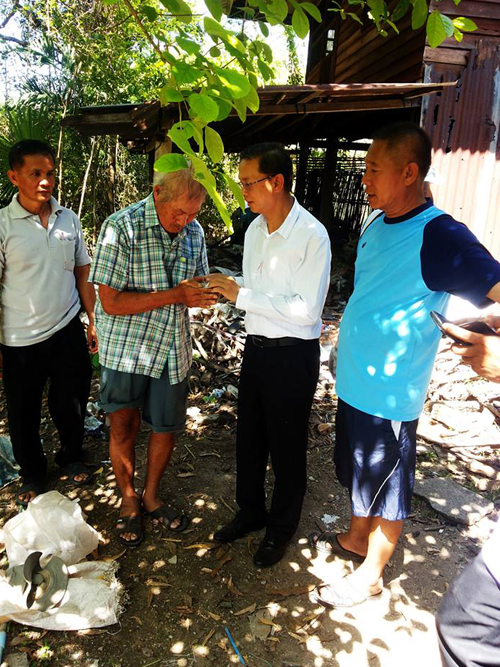 คุณลุงเก็บศพภรรยาไว้ในบ้าน นานเกือบ 10 เดือน นอนด้วยทุกคืน