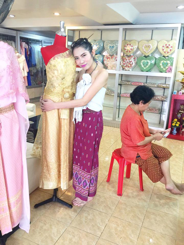 น้องเมส เน็ตไอดอลชุดไทย เตรียมประกวดมิสทิฟฟานี่ 2015