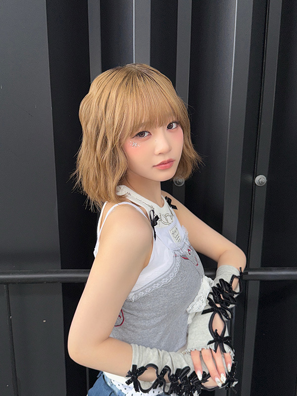 ไอดอลหนุ่มชื่อดังนอกใจแฟน ไอดอลหนุ่มชื่อดังนอกใจแฟน