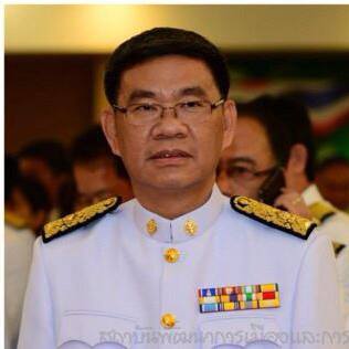 สมชัย  ศรีสุทธิยากร 