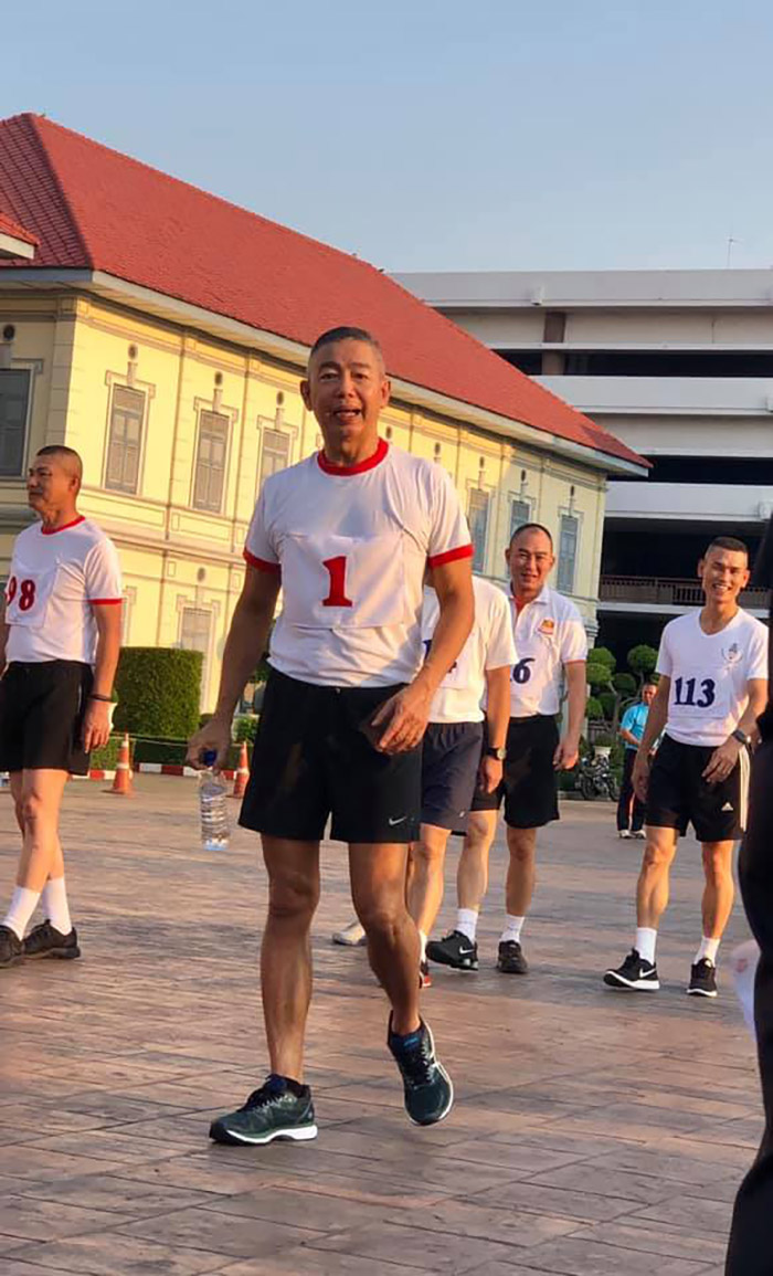 บิ๊กแดง จ่อลาออก