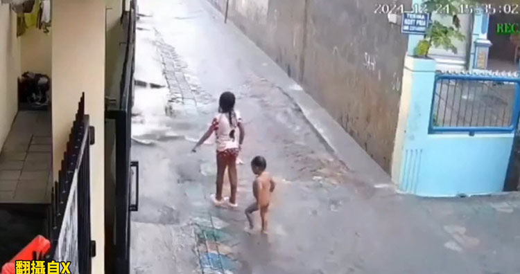 เด็ก 3 ขวบจมท่อระบายน้ำ