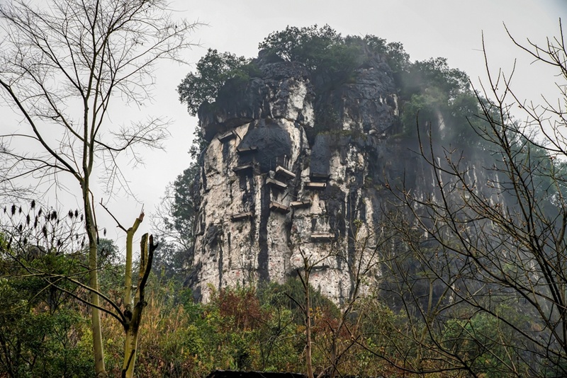 เปิดปริศนาการค้นพบ โลงศพลอยฟ้า