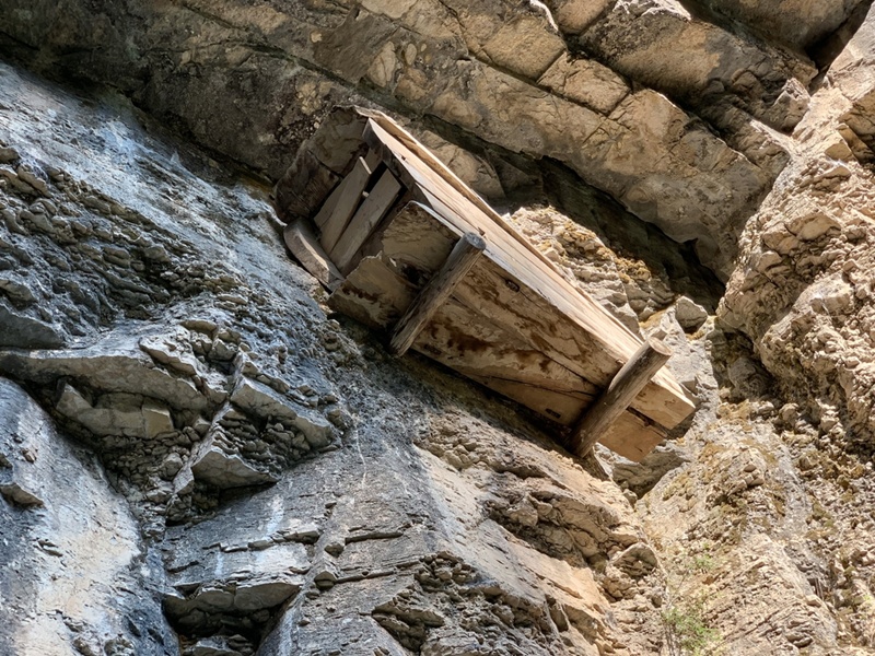 เปิดปริศนาการค้นพบ โลงศพลอยฟ้า