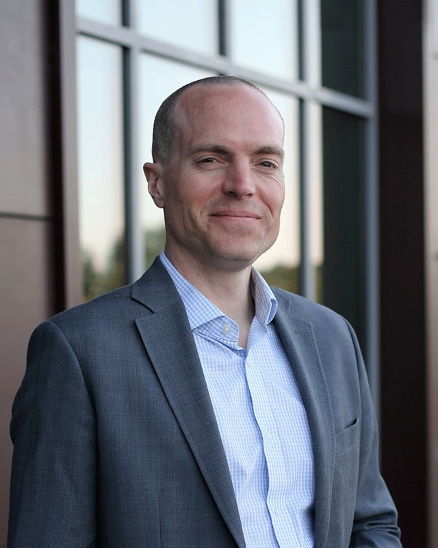 พ่อลูกถูกฝูงแตนรุมต่อย