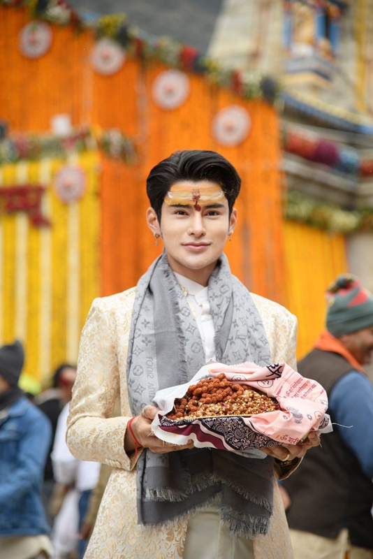 ประวัติ เอ จักรพรรดิ