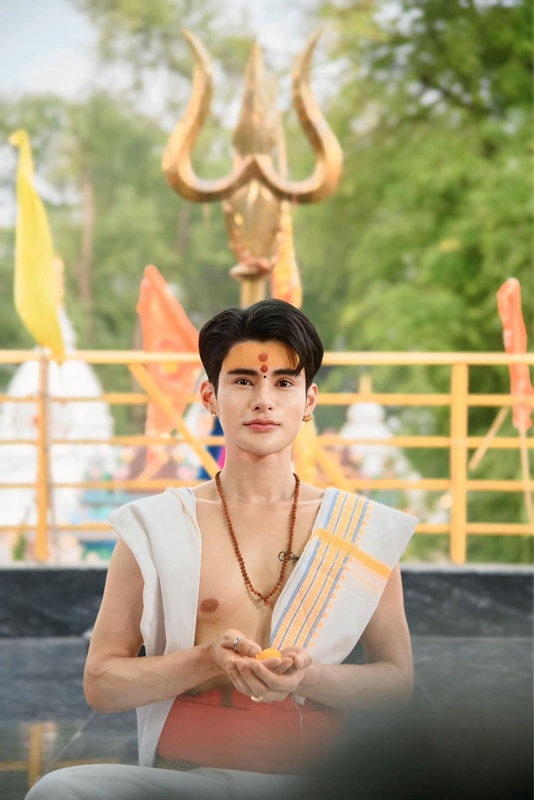 ประวัติ เอ จักรพรรดิ