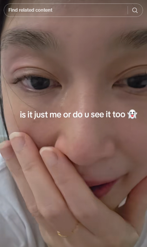 เงาเด็กบนหน้าต่าง