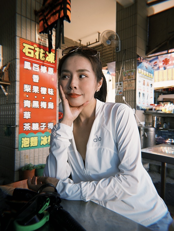 สาวฮอตระดับนางฟ้า ปิ๊งรักลุงไรเดอร์ วัย 60