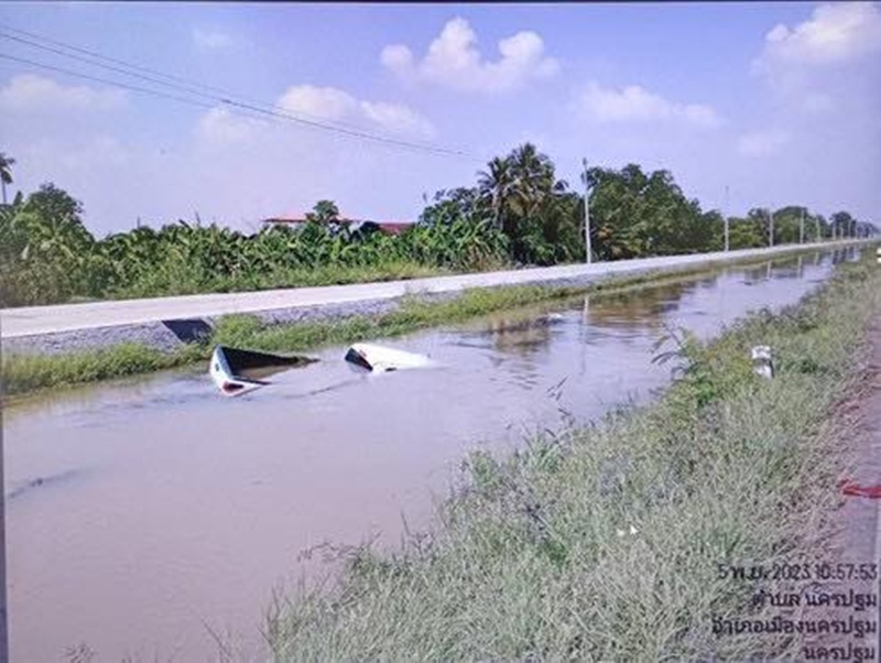 หนุ่มขับไปตกน้ำ จัดฉากโกงเงินประกัน