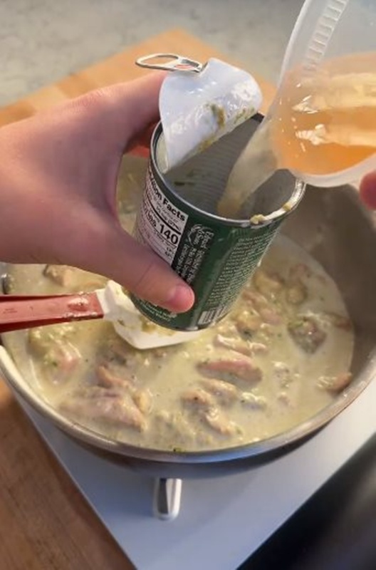 เด็กฝรั่งทำแกงเขียวหวานสูตรไทย