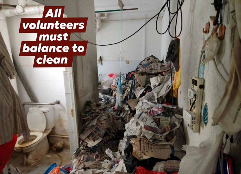 ช็อกสภาพห้องคุณตา นอนบนขยะเป็นสิบปี