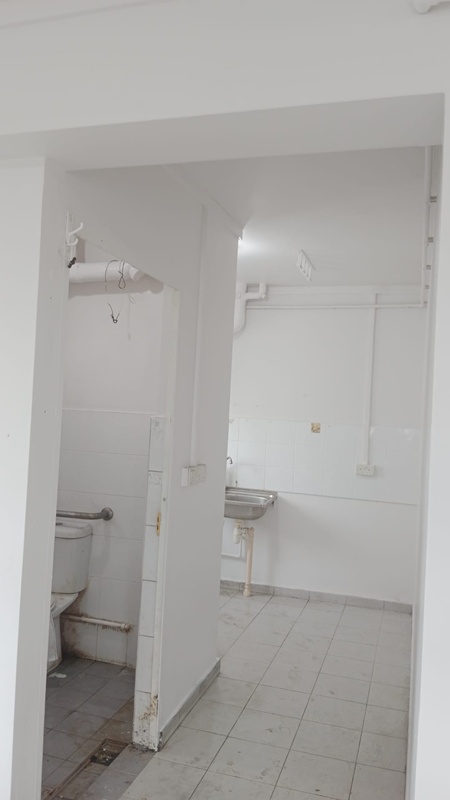 ช็อกสภาพห้องคุณตา นอนบนขยะเป็นสิบปี