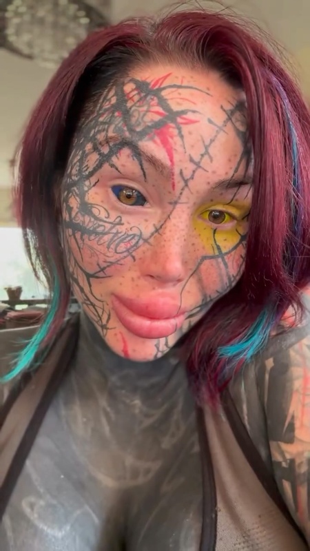 อินฟลูฯ ดัง ตกระเบียง รร. ที่ภูเก็ต