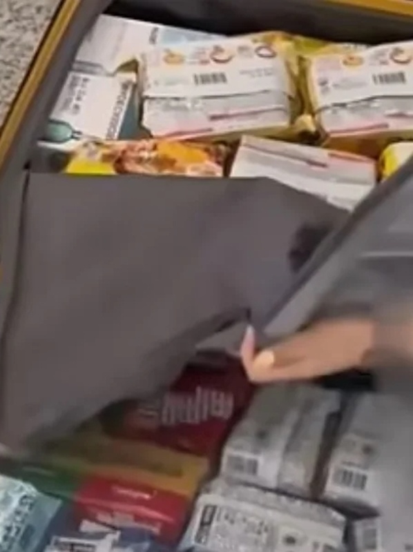 กระเป๋าต้องสงสัยในสนามบิน