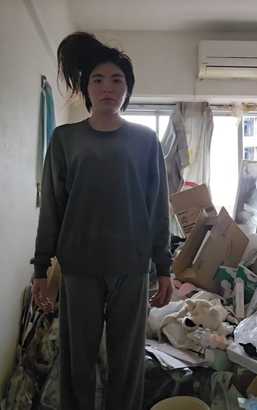 สาวคนดัง TikTok อยู่กับแมลงสาบ 3 หมื่นตัว