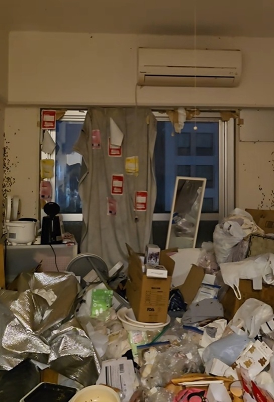 สาวคนดัง TikTok อยู่กับแมลงสาบ 3 หมื่นตัว