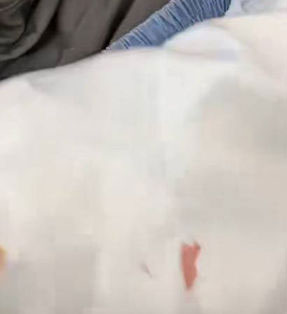 สาวขับรถหรู ลองกระโปรง