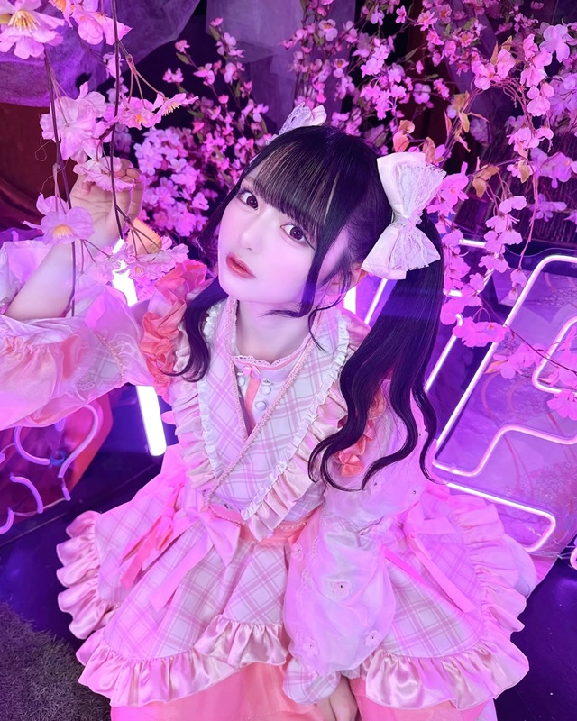 ภาพหลุด ไอดอลสาวญี่ปุ่น ถูกไล่ออกวง