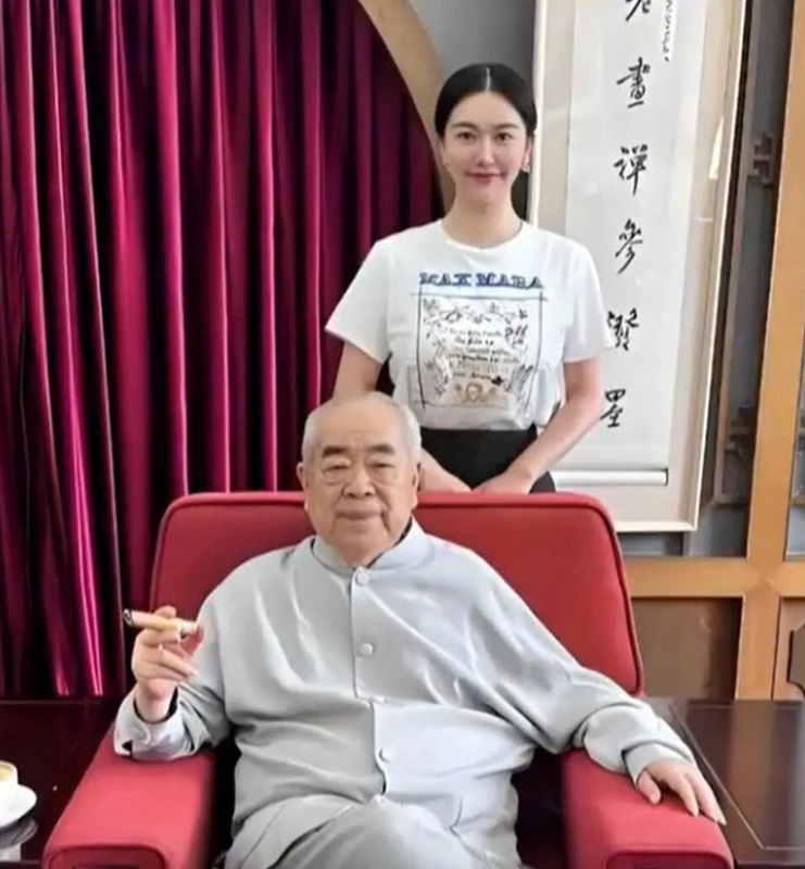 จิตรกรหมื่นล้าน วัย 87 มีลูกกับเมียเด็ก