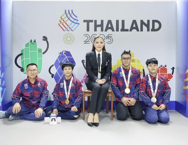 ท่านผู้หญิง อรอนงค์ ปิยนาฏวชิรพัทธ์