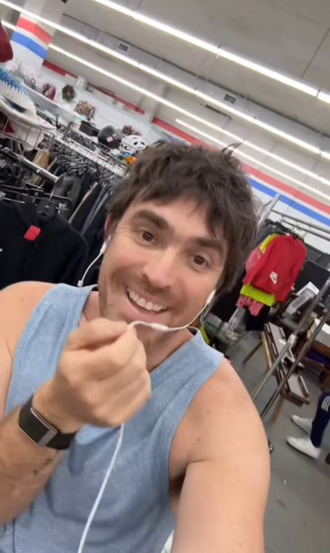 โต๊ะมือสอง มูลค่าจริงเป็นแสน