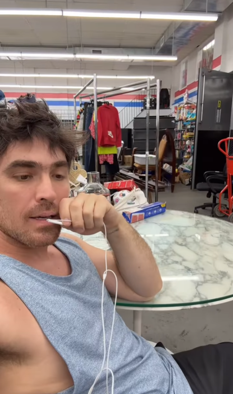 โต๊ะมือสอง มูลค่าจริงเป็นแสน